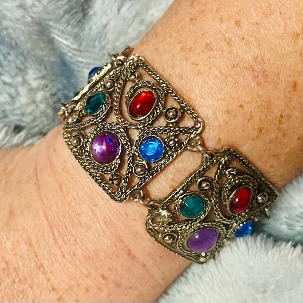 Vintage Multicolor Cabochon Link Bracelet in Silver Tone